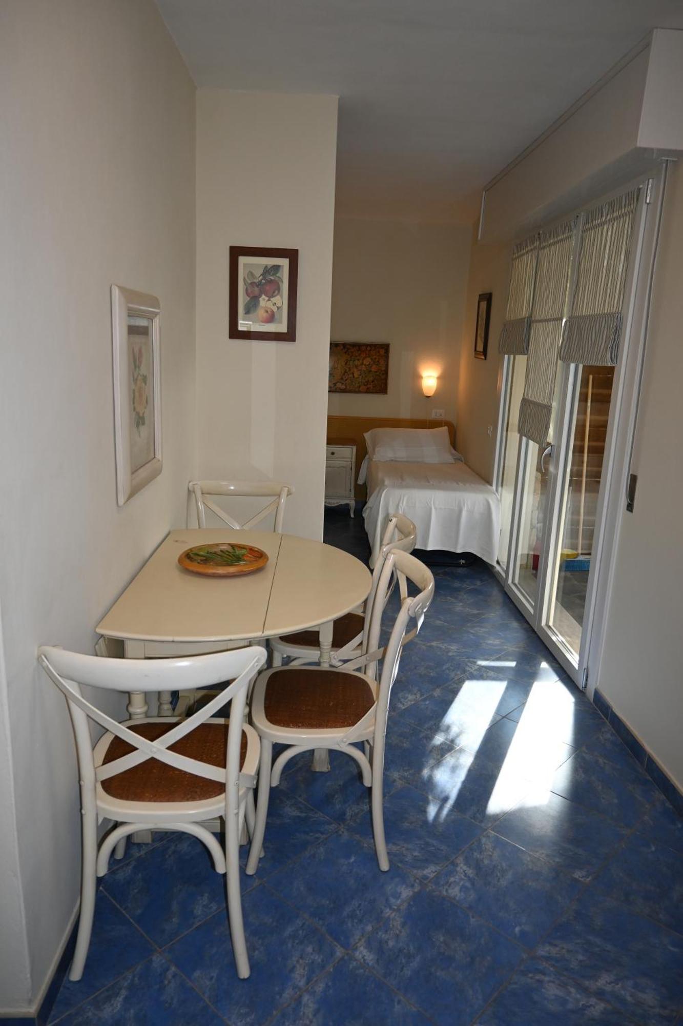 Residence Il Mandorlo Lacona Extérieur photo